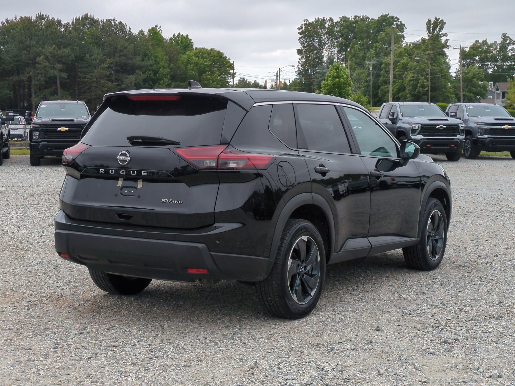 Used 2024 Nissan Rogue SV AWD/4WD image 10