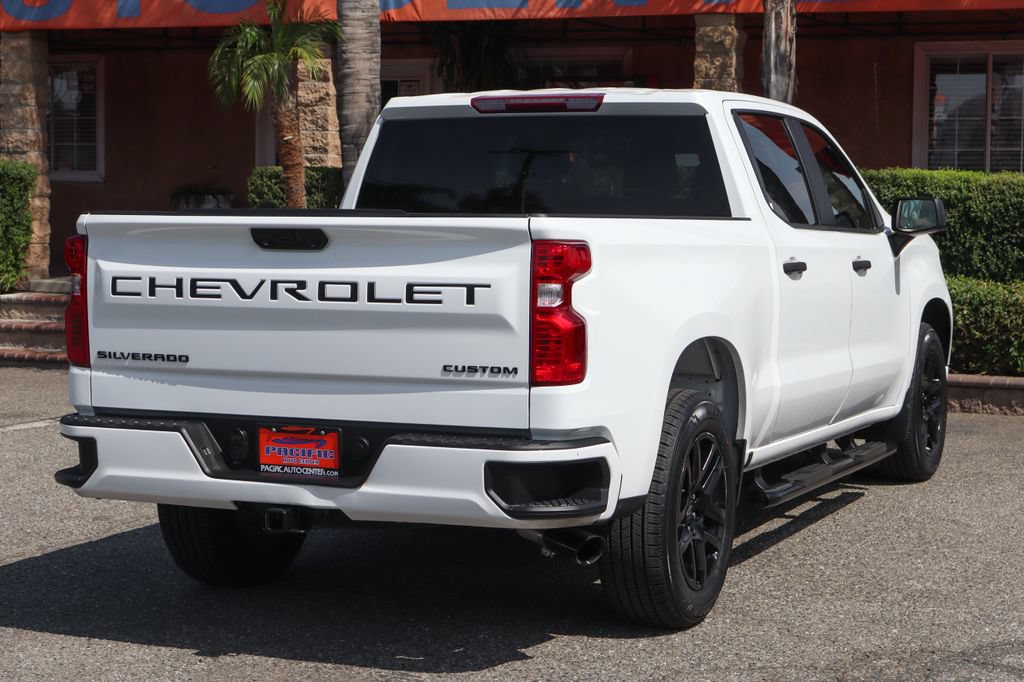 Used 2023 Chevrolet Silverado 1500 Custom w/ LPO, Dark Essentials Package RWD image 10