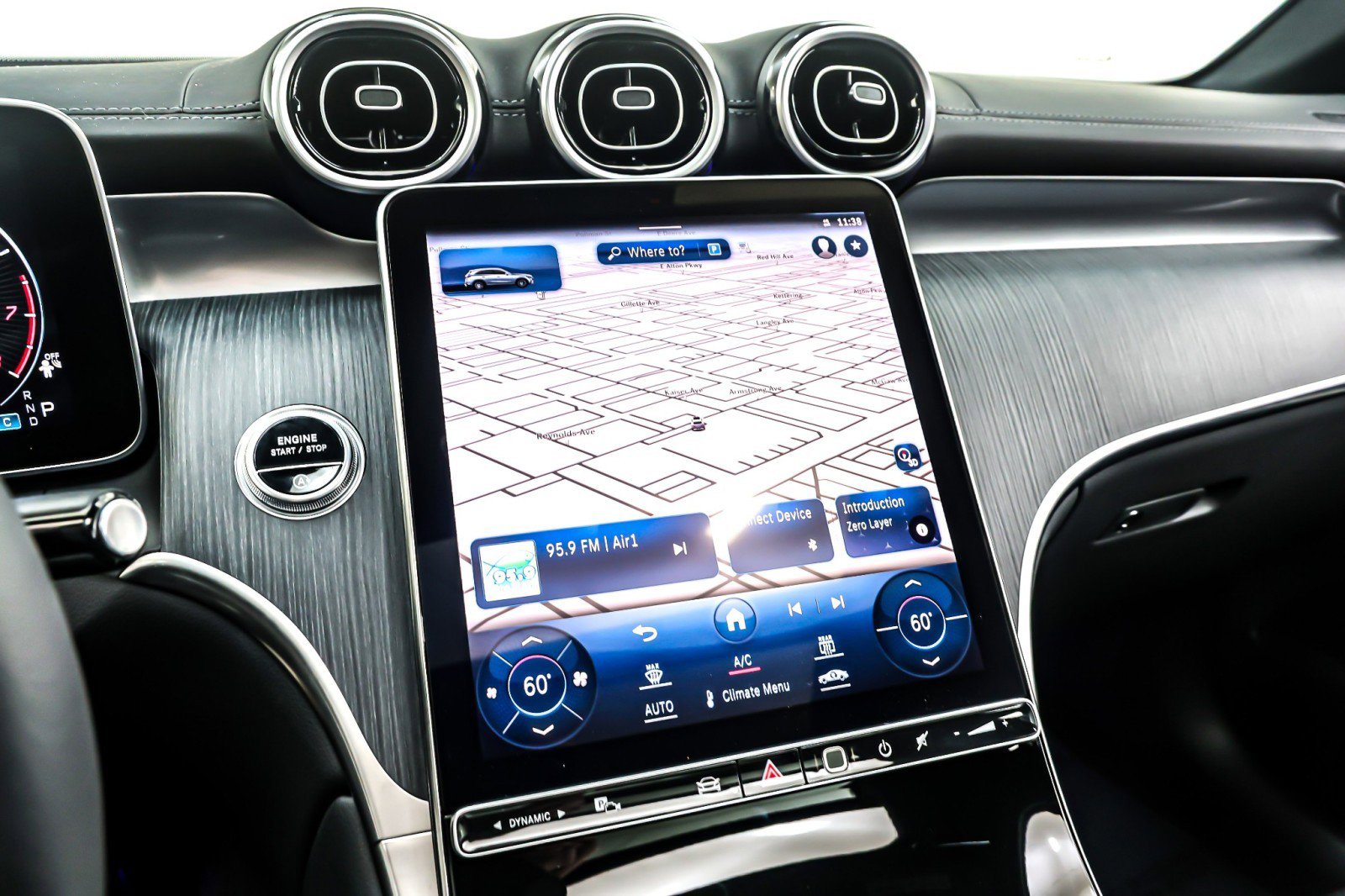 Used 2024 Mercedes-Benz GLC 300 image 21