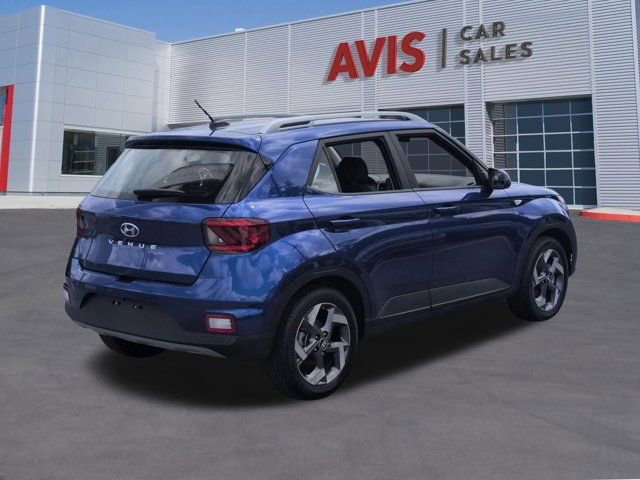 Used 2025 Hyundai Venue SEL FWD image 6