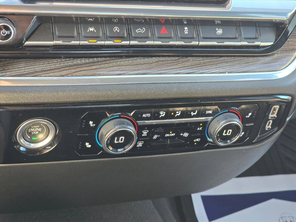Used 2023 Chevrolet Silverado 1500 LT AWD/4WD image 18