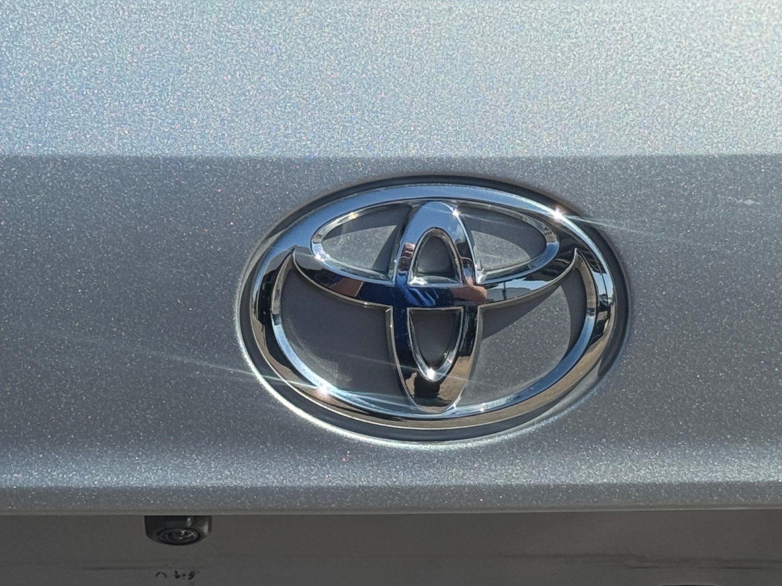 Used 2022 Toyota Highlander LE FWD image 10