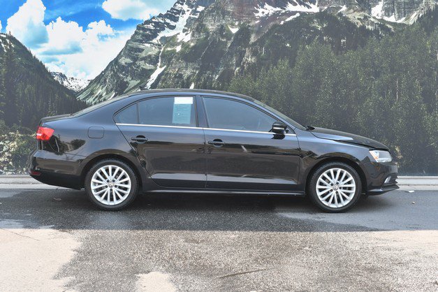 Used 2015 Volkswagen Jetta SE FWD image 2
