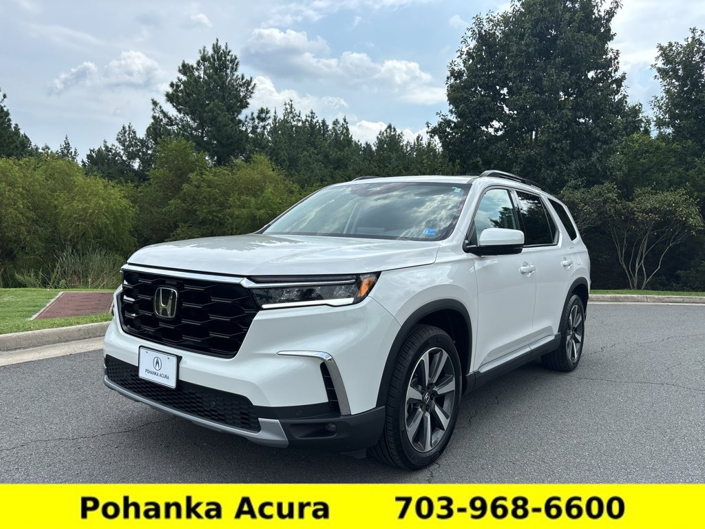 Used 2024 Honda Pilot Touring image 3