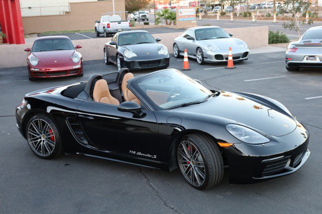 Used 2018 Porsche 718 Boxster S image 11