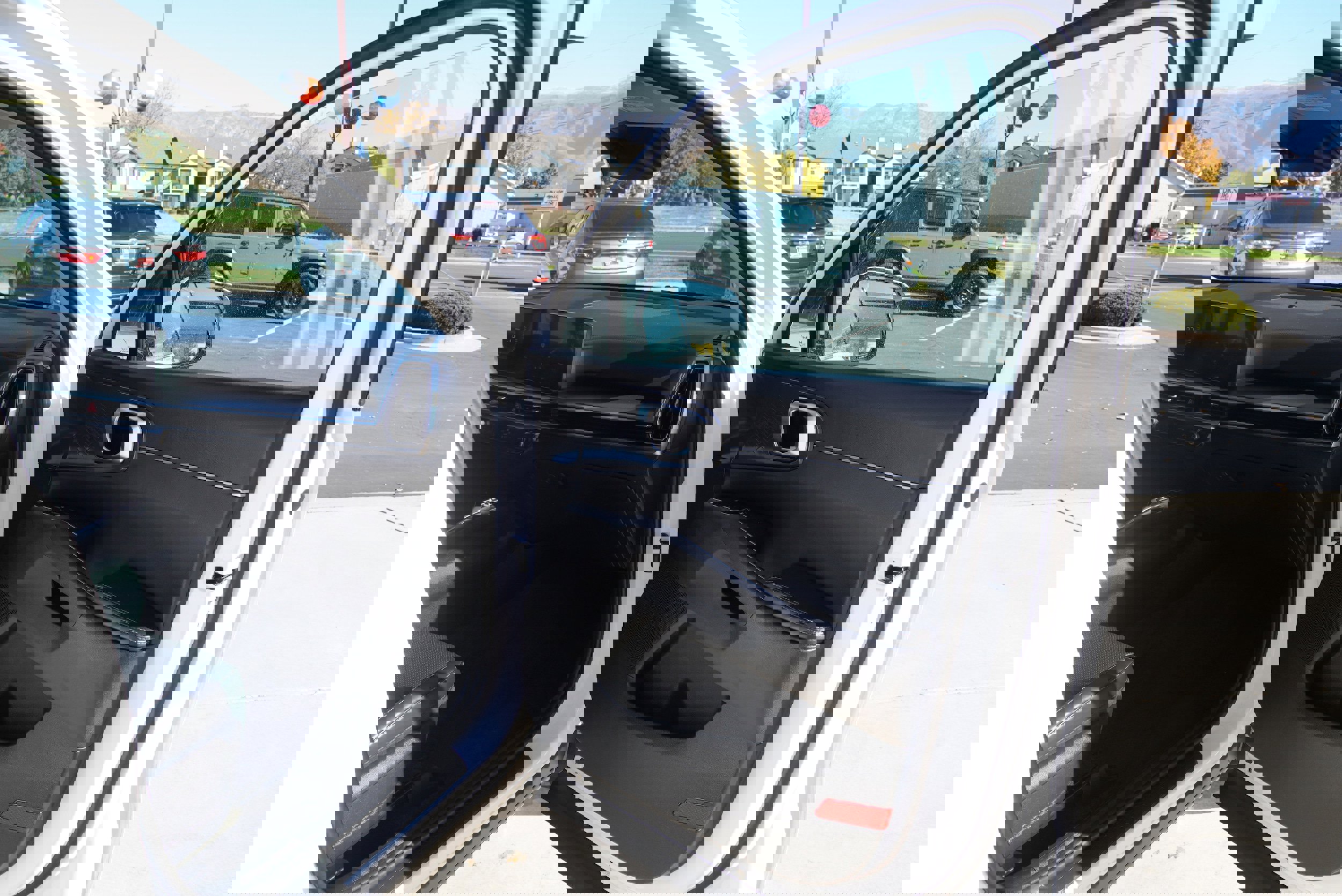 Used 2024 Kia Sorento S image 25