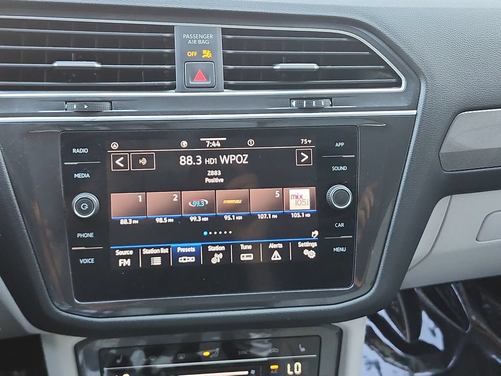 Used 2022 Volkswagen Tiguan SE FWD image 26