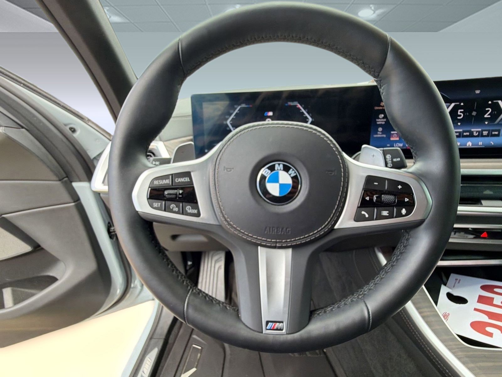 Used 2025 BMW X5 sDrive40i w/ M Sport Package image 16