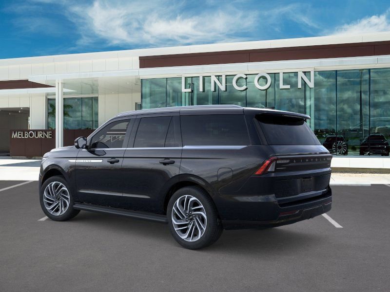 New 2026 Lincoln Navigator Premiere AWD/4WD image 4
