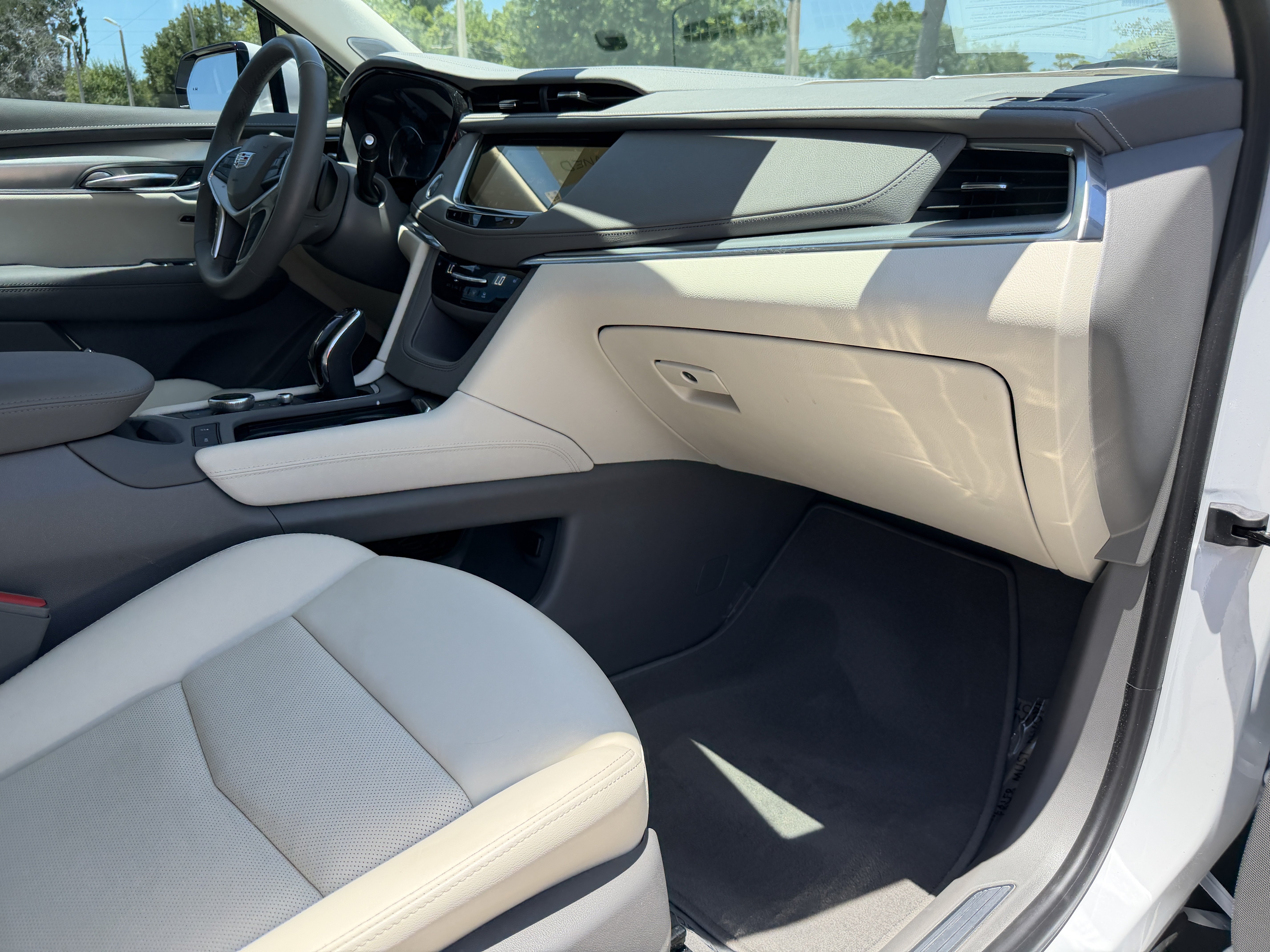 Certified 2023 Cadillac XT5 Premium Luxury FWD image 12
