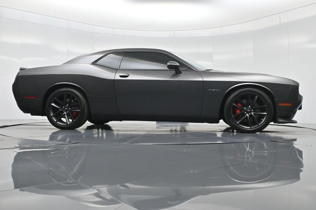 Used 2022 Dodge Challenger R/T w/ Performance Handling Group image 52