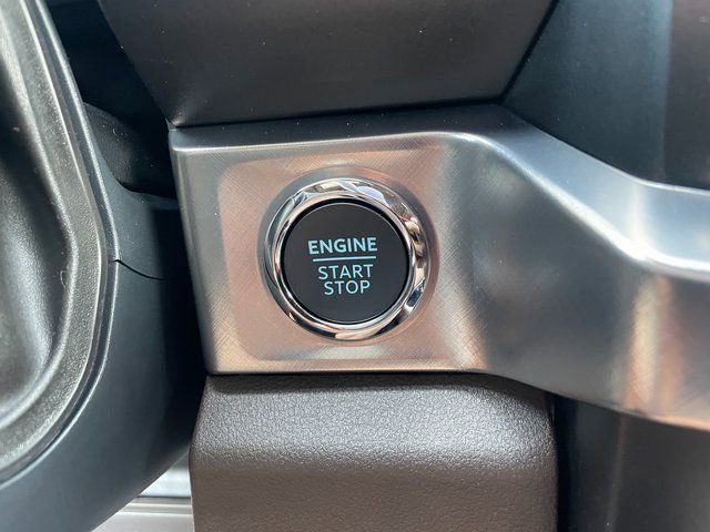 New 2025 Ford F350 King Ranch w/ Chrome Package image 31