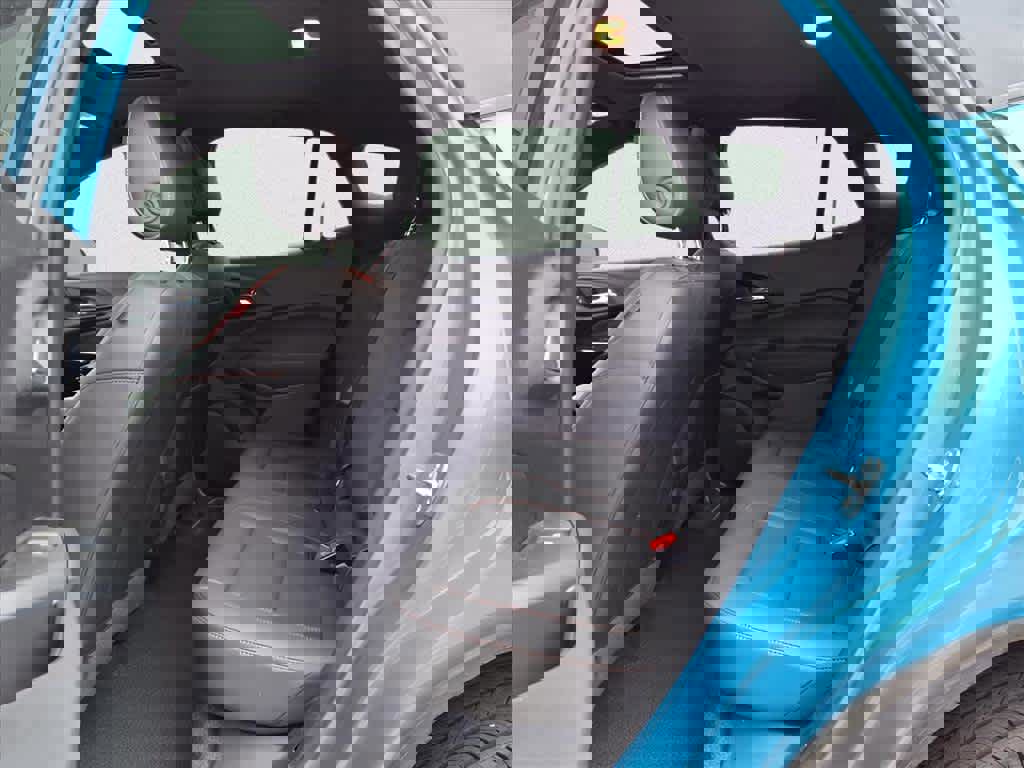 Used 2025 Chevrolet Trax RS w/ Sunroof Package image 10