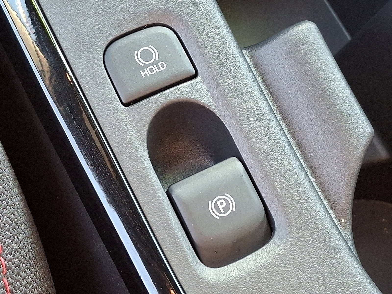 Certified 2025 Toyota Corolla SE w/ SE Premium Package image 28