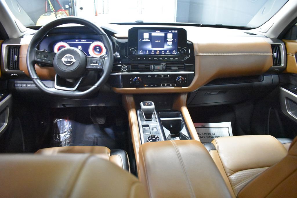Certified 2023 Nissan Pathfinder Platinum AWD/4WD image 13