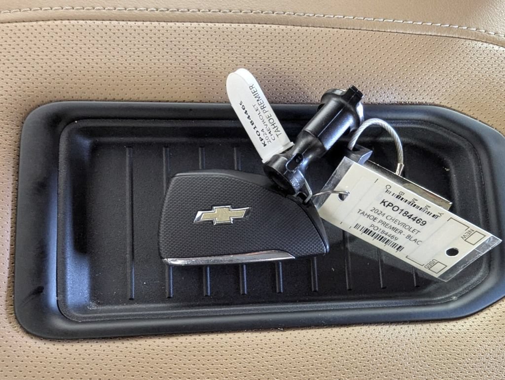 Used 2024 Chevrolet Tahoe Premier AWD/4WD image 27