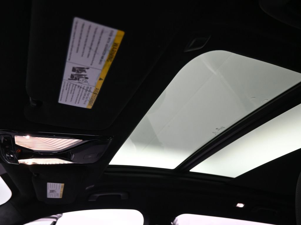 Used 2021 BMW X7 xDrive40i w/ M Sport Package image 16