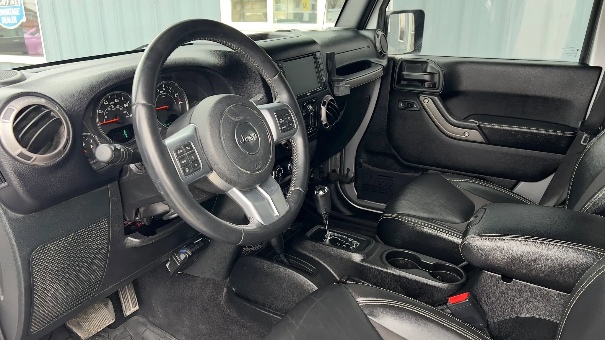 Used 2017 Jeep Wrangler Unlimited Sport image 31