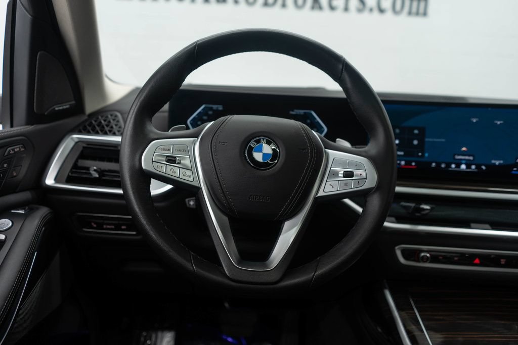 Used 2026 BMW X7 xDrive40i AWD/4WD image 23