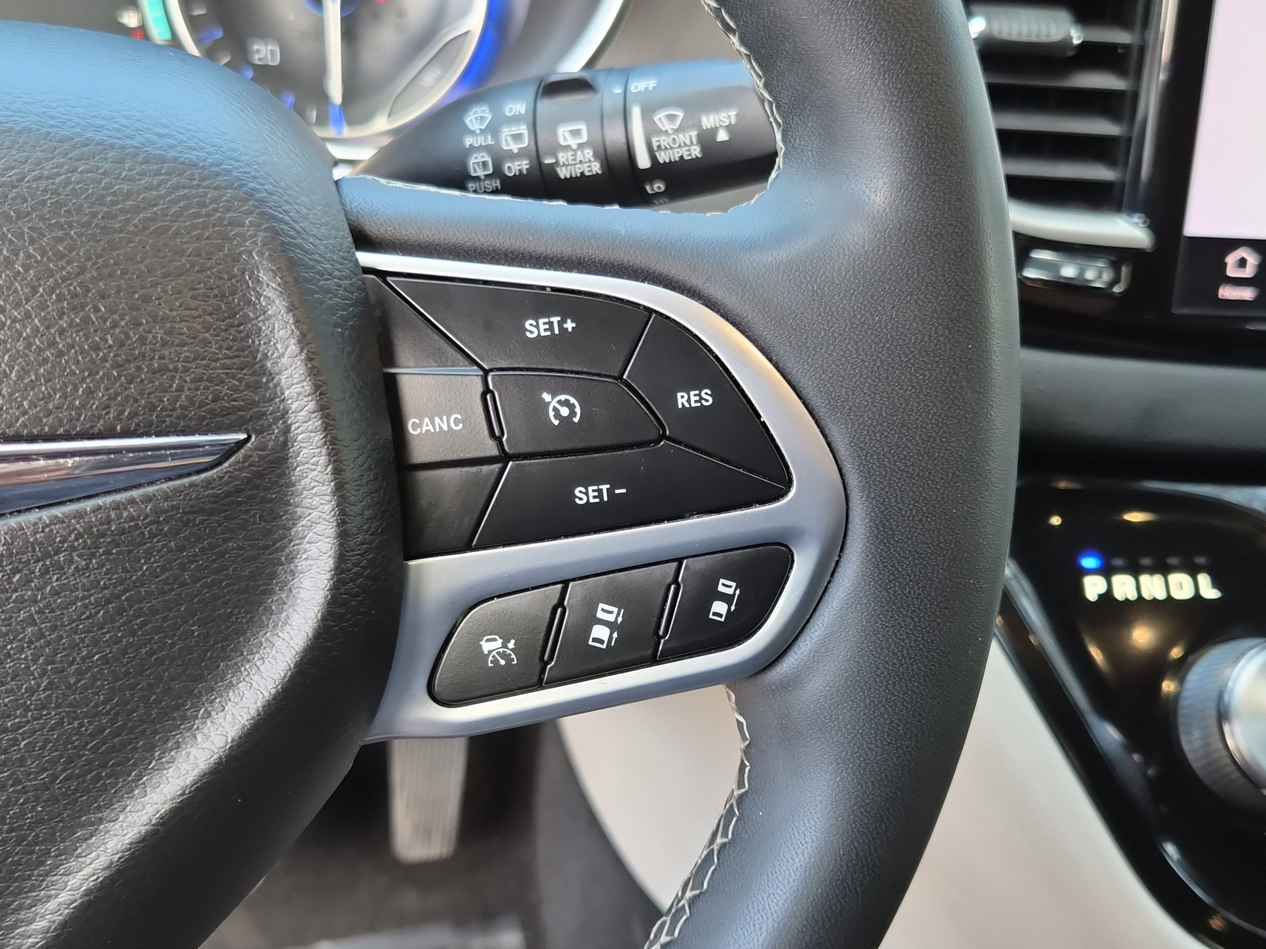 Used 2022 Chrysler Pacifica Touring-L image 22