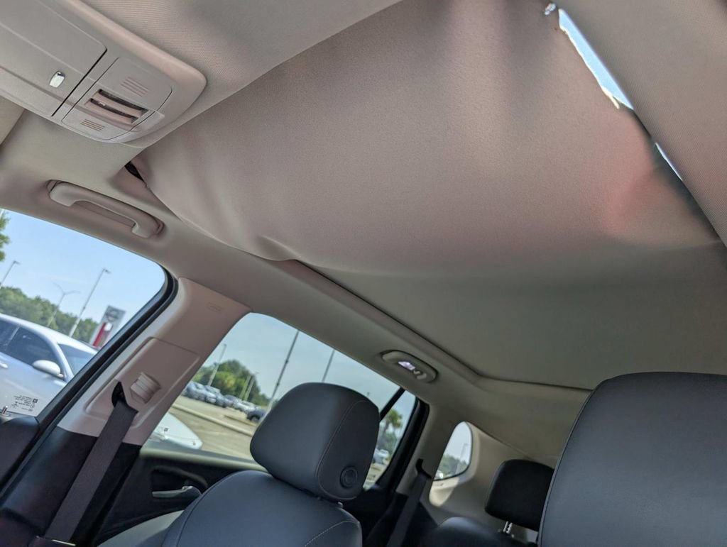 Used 2020 Buick Envision Essence FWD image 18