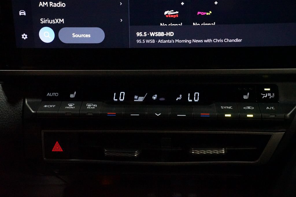 Used 2025 Toyota Camry XSE FWD image 20