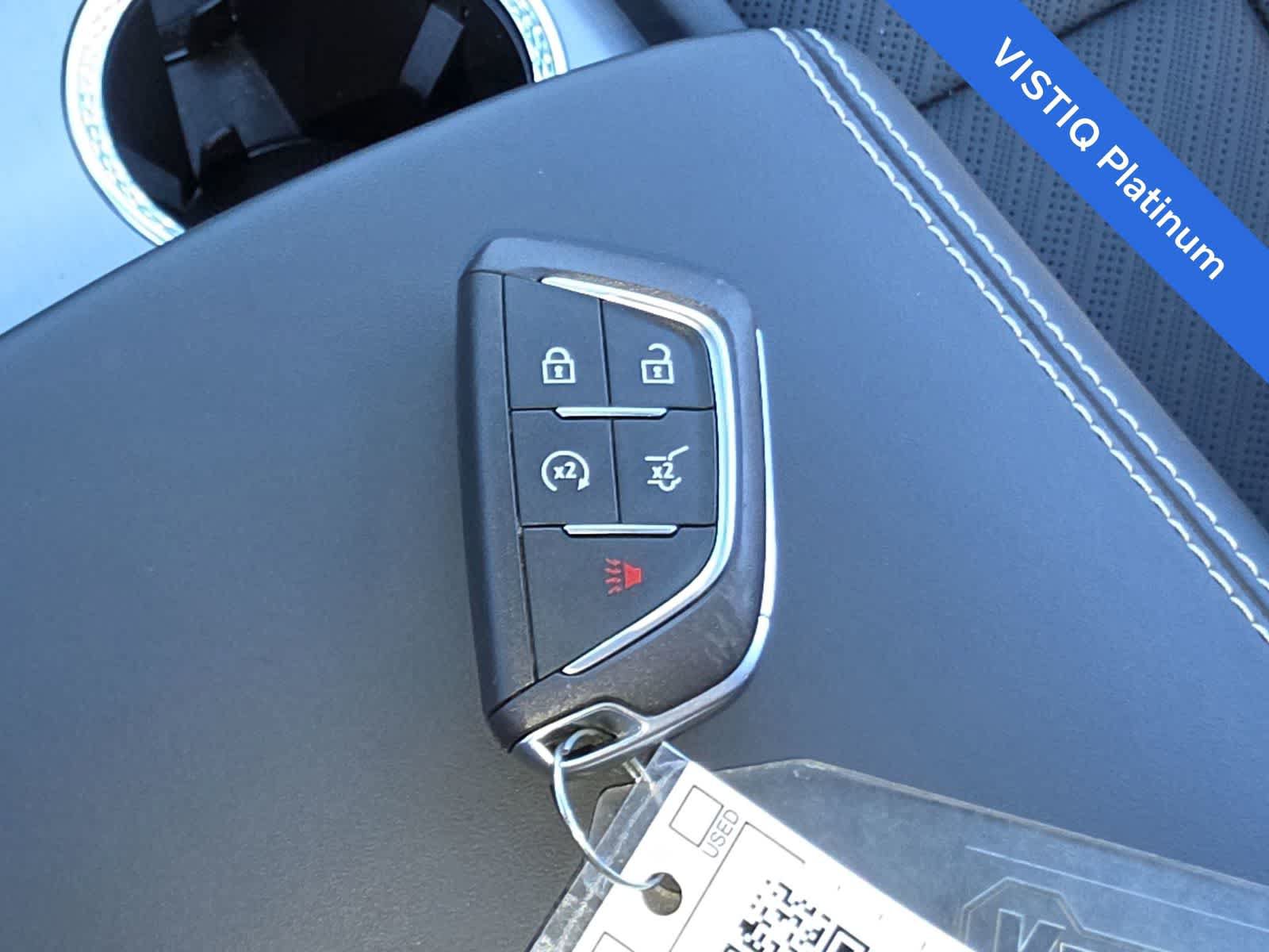 Used 2026 Cadillac Vistiq Platinum w/ LPO, Floor Liner Package AWD/4WD image 23