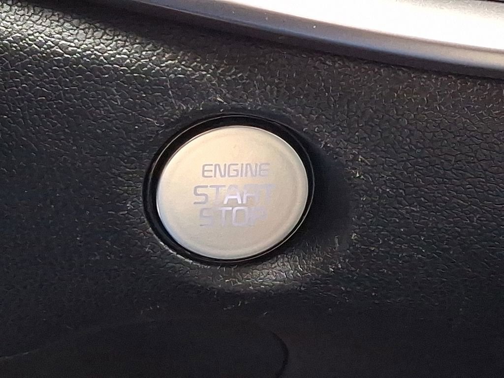 Used 2024 Kia Sorento S image 29