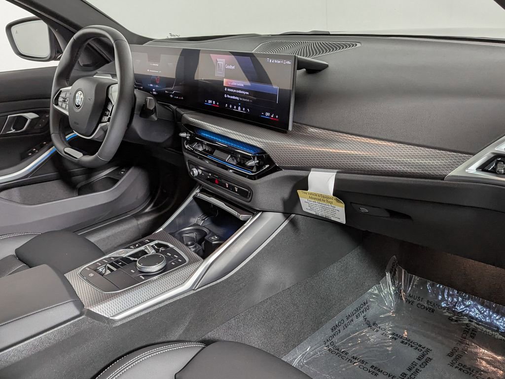 Used 2025 BMW 330i xDrive Sedan w/ M Sport Package image 25