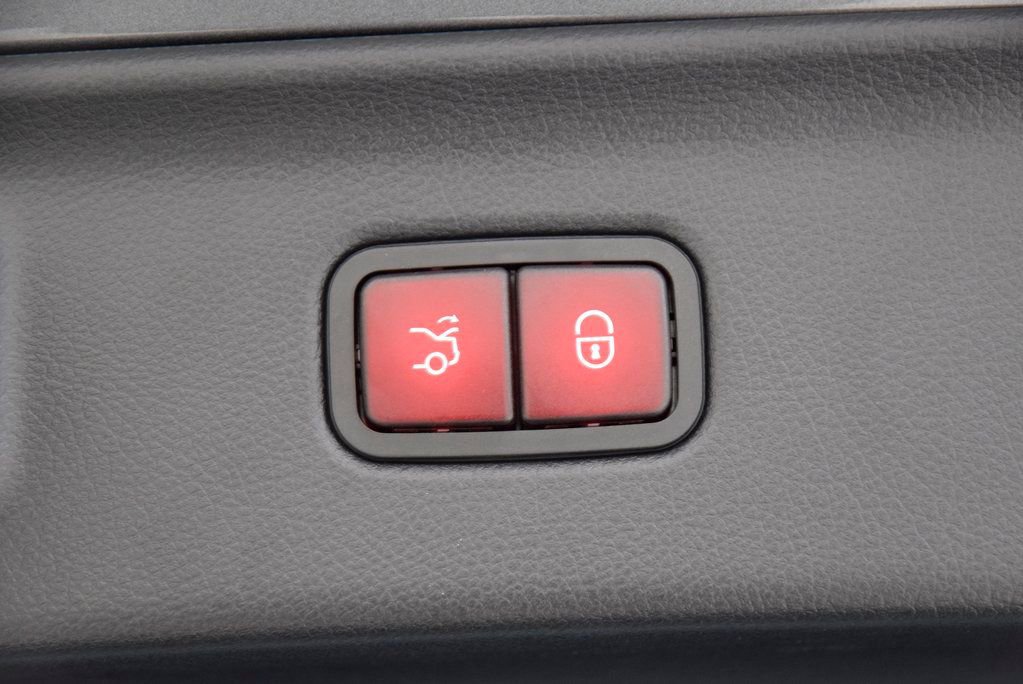 Used 2025 Mercedes-Benz S 580e 4MATIC Sedan image 32