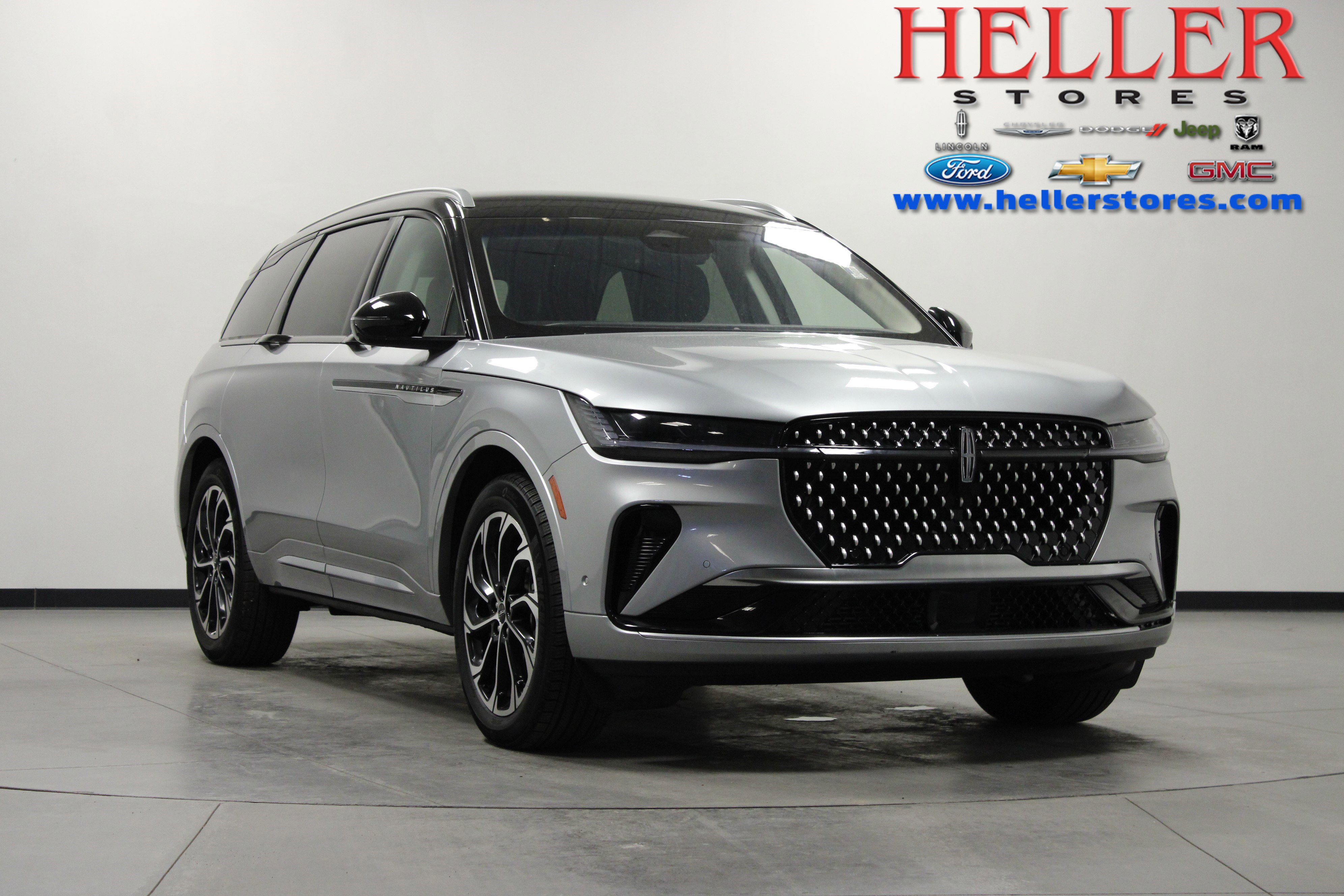 Used 2024 Lincoln Nautilus Reserve AWD/4WD image 1