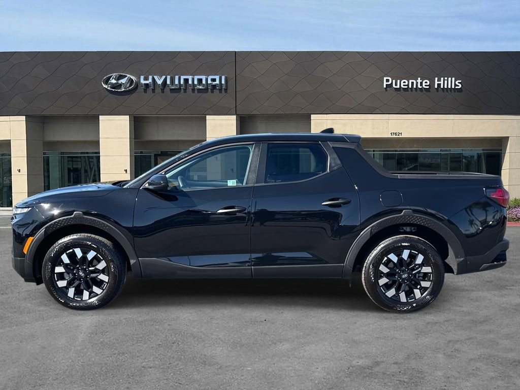 Certified 2025 Hyundai Santa Cruz SE image 3