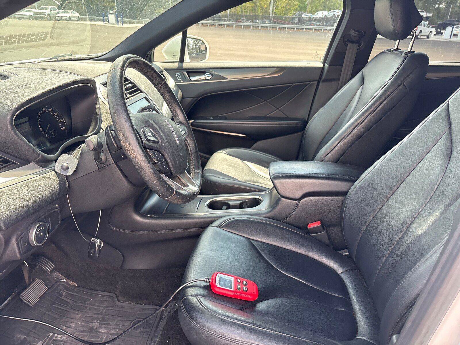 Used 2016 Lincoln MKC Premiere FWD image 4