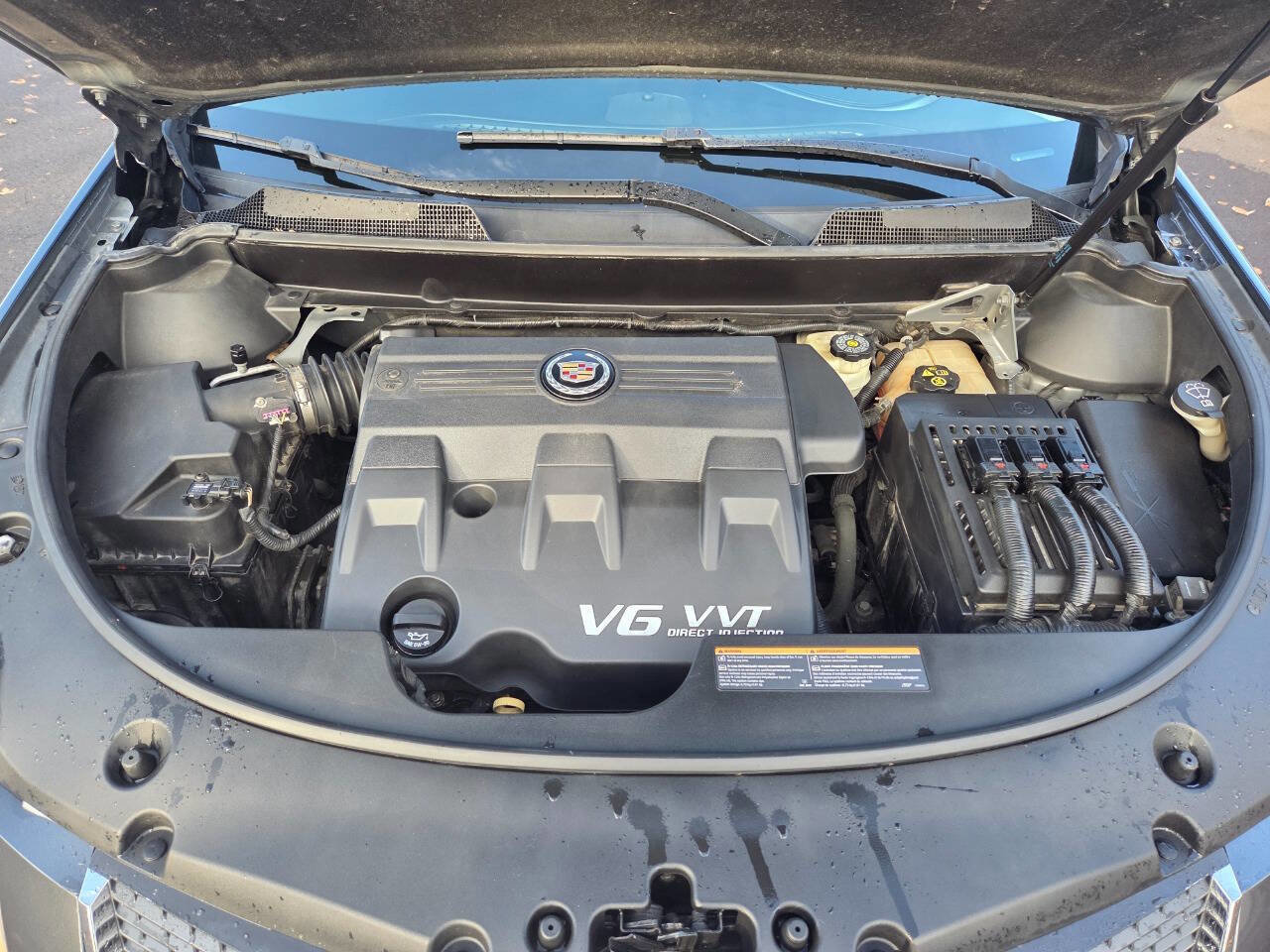 Used 2011 Cadillac SRX Luxury image 26