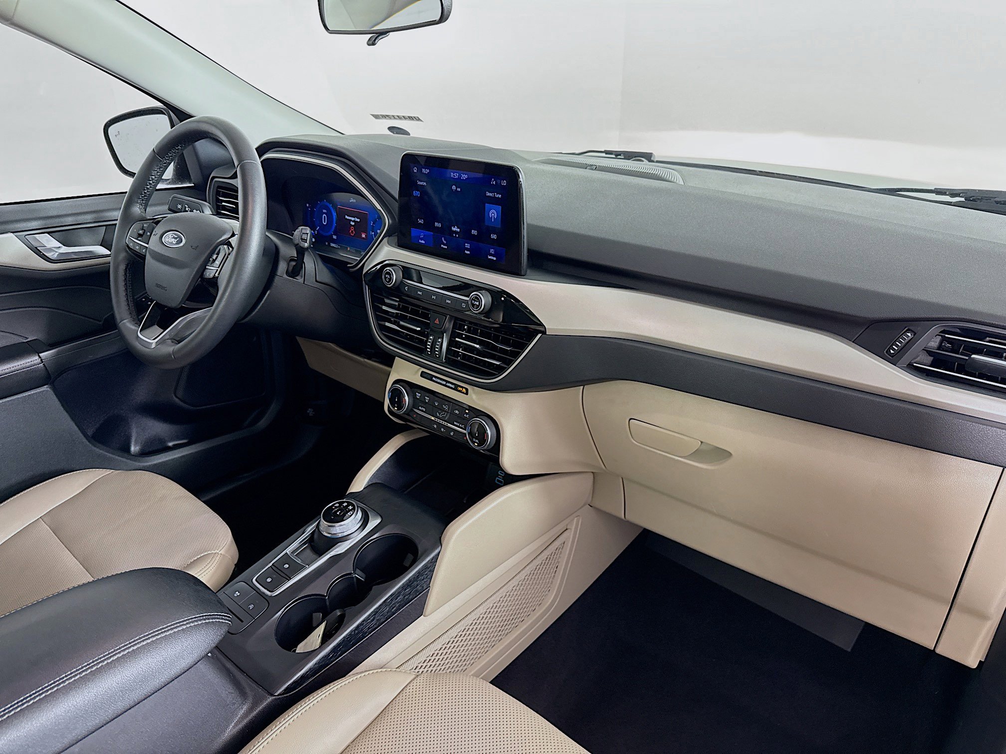 Used 2022 Ford Escape SEL w/ Technology Package image 36