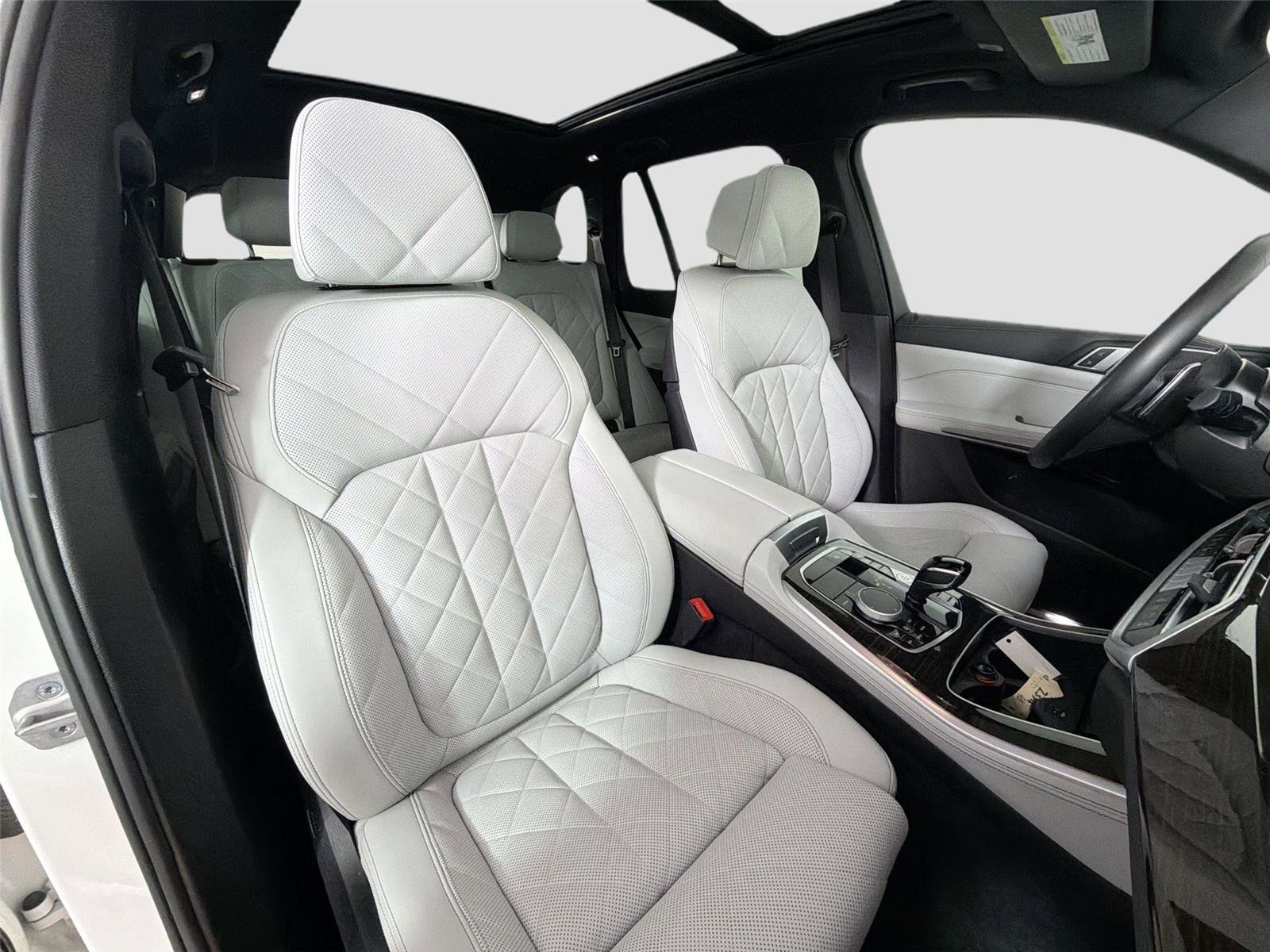 Certified 2023 BMW X5 xDrive40i w/ Luxury Seating Package AWD/4WD image 28