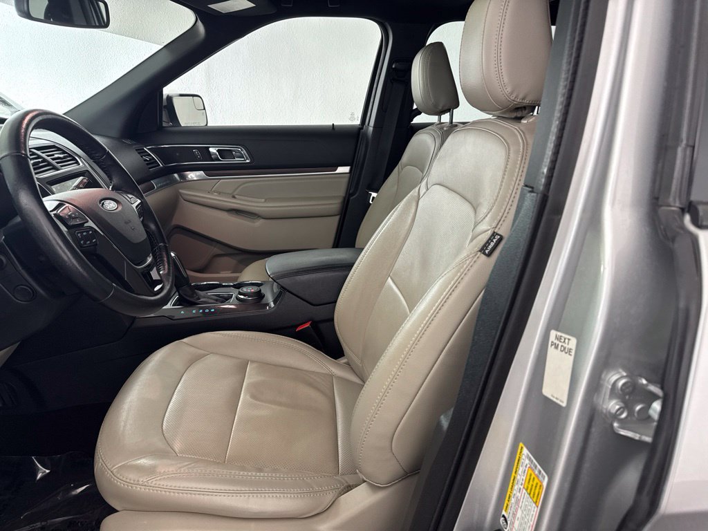 Used 2018 Ford Explorer Limited AWD/4WD image 33