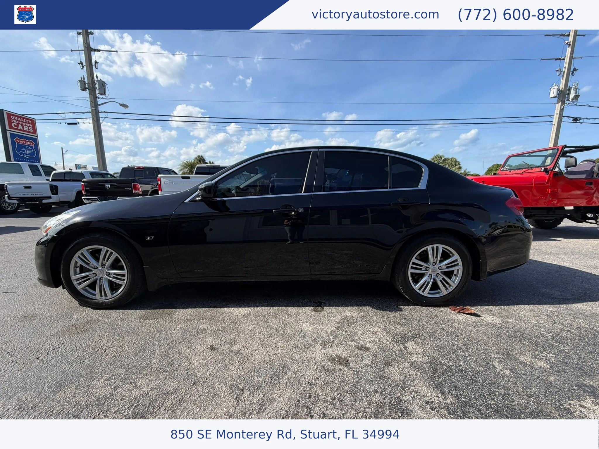 Used 2015 INFINITI Q40 w/ Moonroof Package RWD image 6
