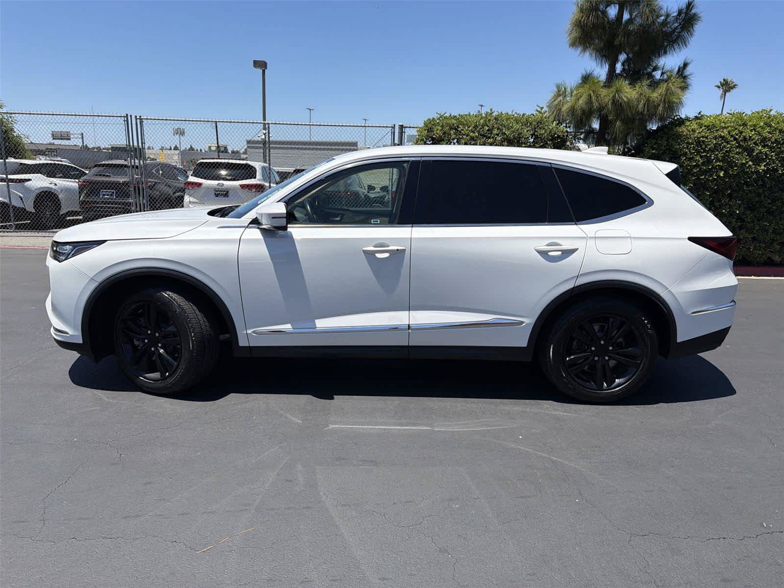 Certified 2022 Acura MDX FWD image 3