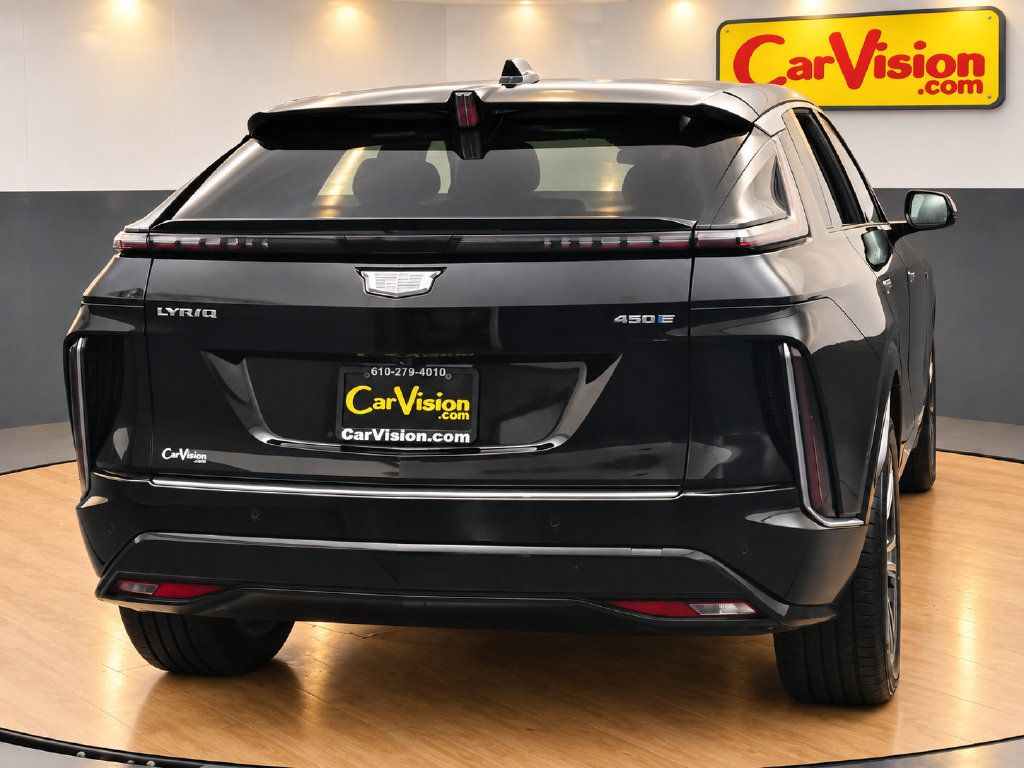 Used 2024 Cadillac Lyriq Luxury RWD image 7