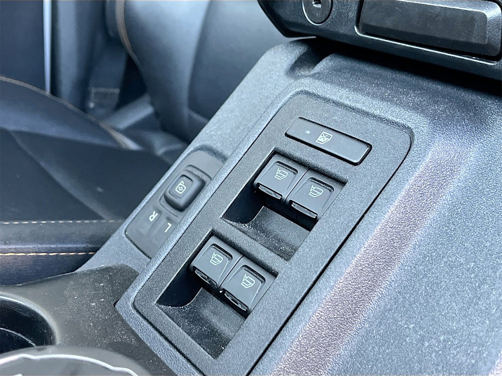 Used 2022 Ford Bronco Badlands image 18