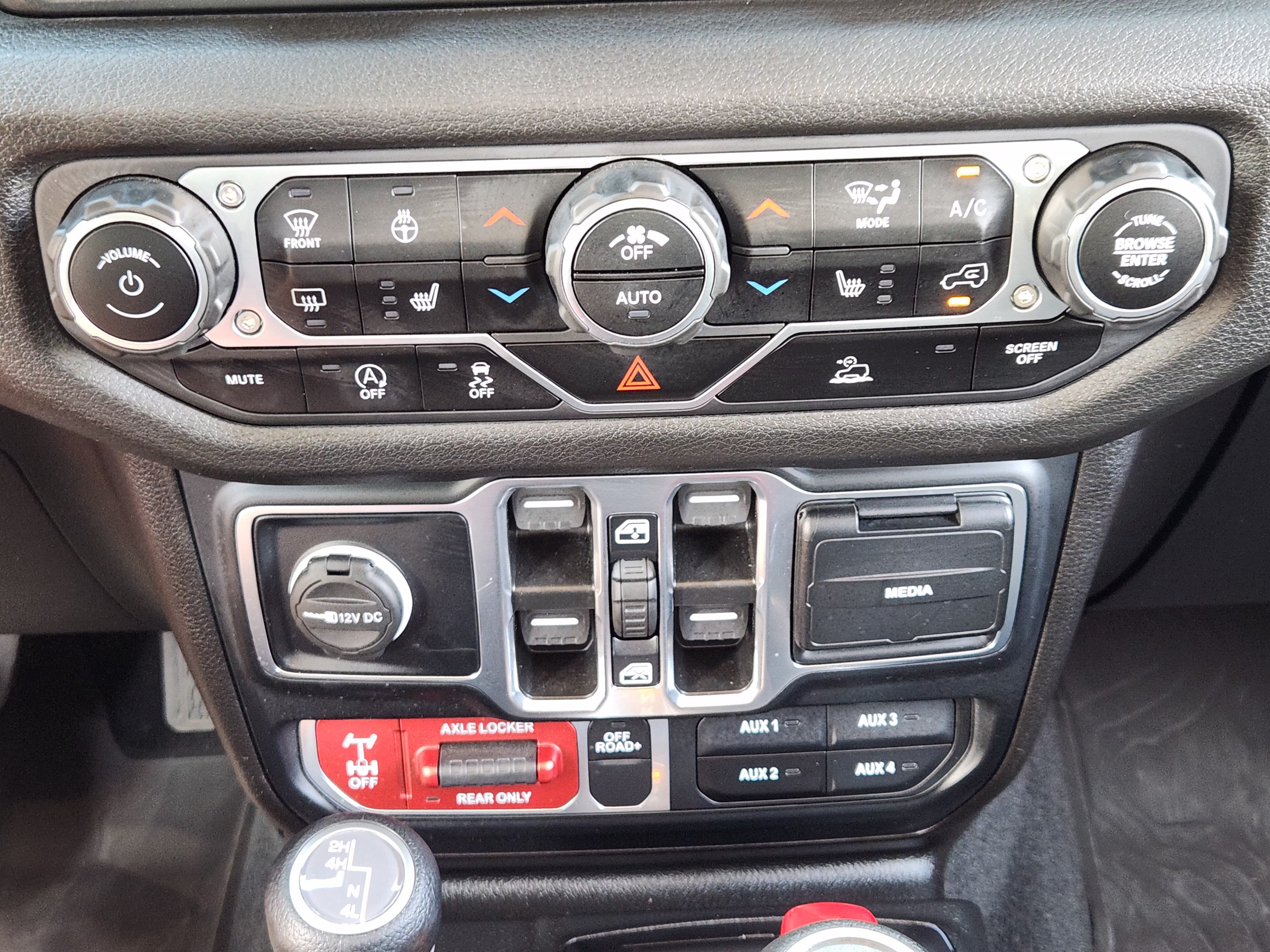 Used 2024 Jeep Gladiator Sport AWD/4WD image 21