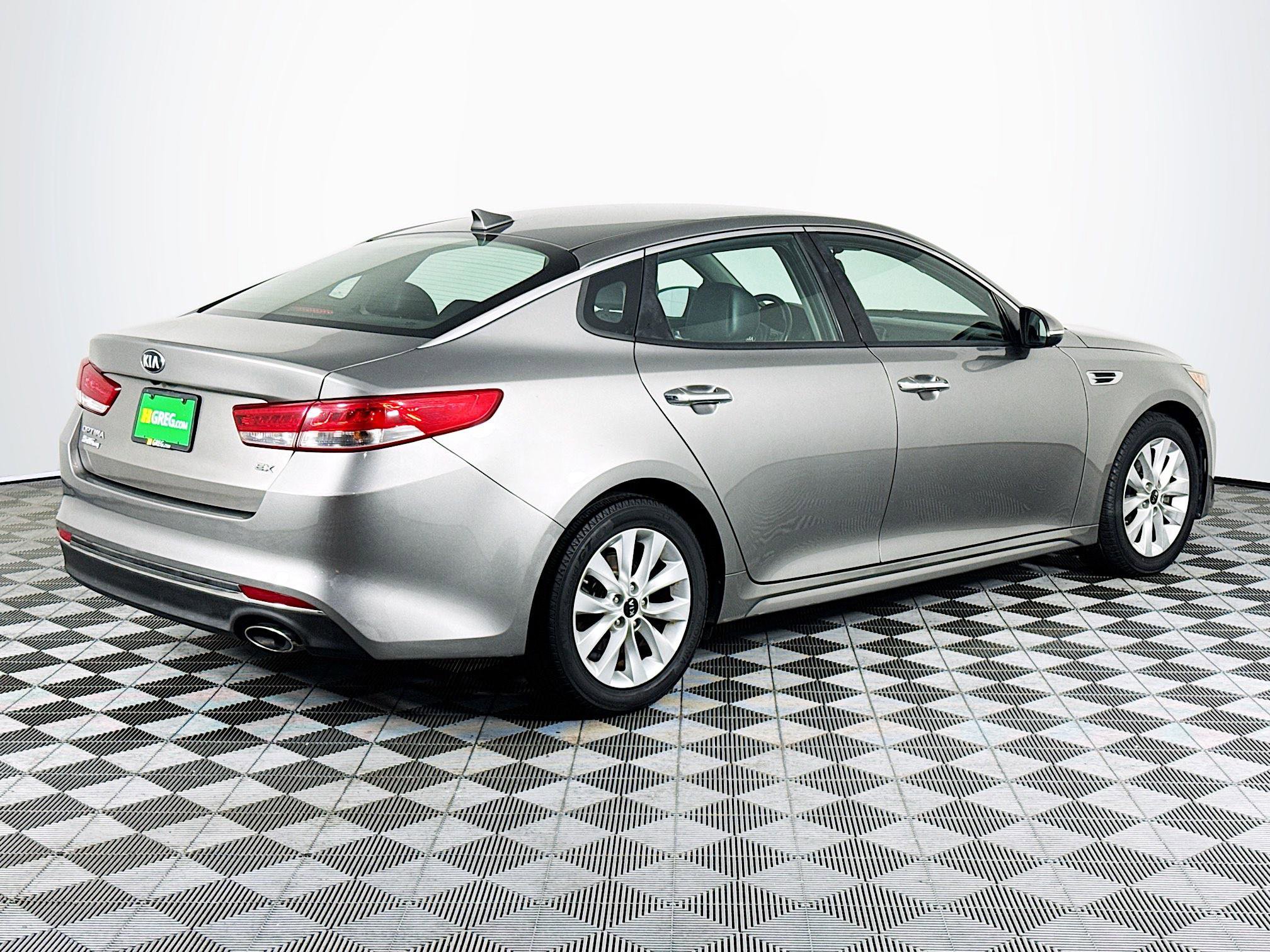 Used 2016 Kia Optima EX image 10