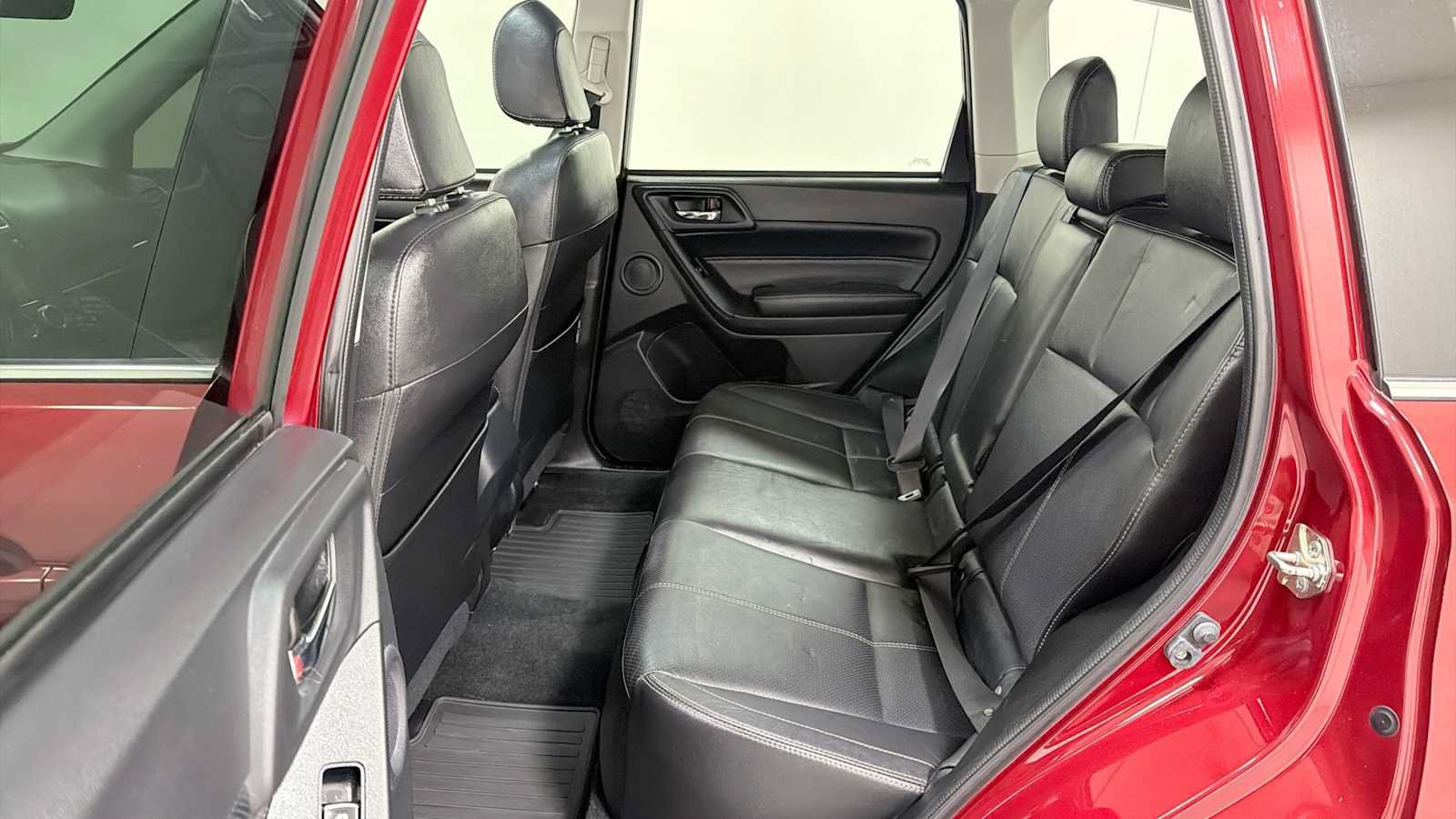 Used 2017 Subaru Forester 2.5i Touring AWD/4WD image 25