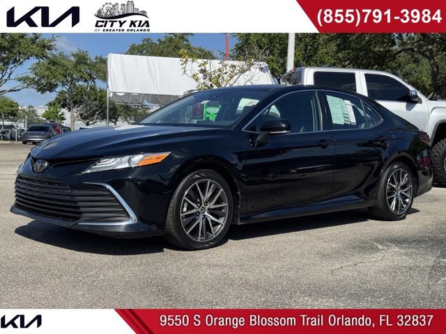 Used 2023 Toyota Camry XLE FWD image 2