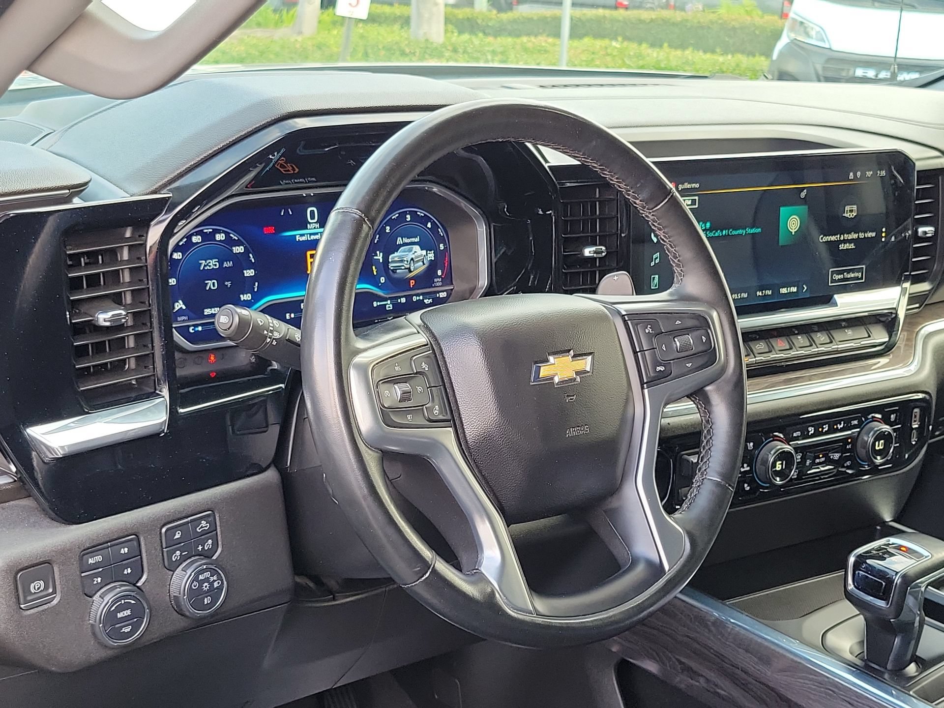 Used 2023 Chevrolet Silverado 1500 LTZ w/ Z71 Off-Road Package AWD/4WD image 10