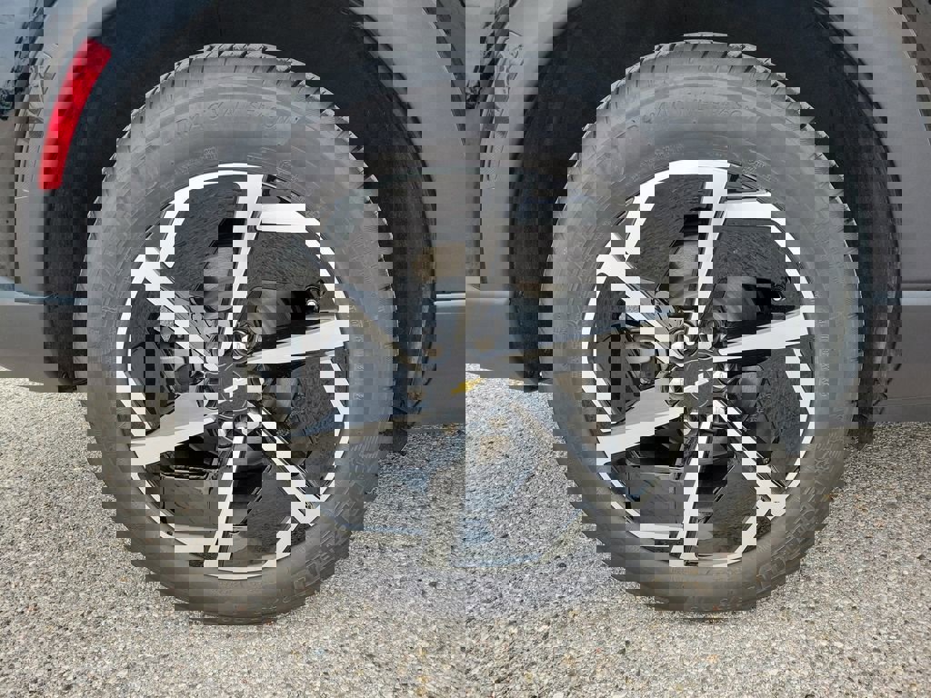 Used 2026 Chevrolet Equinox EV LT image 5