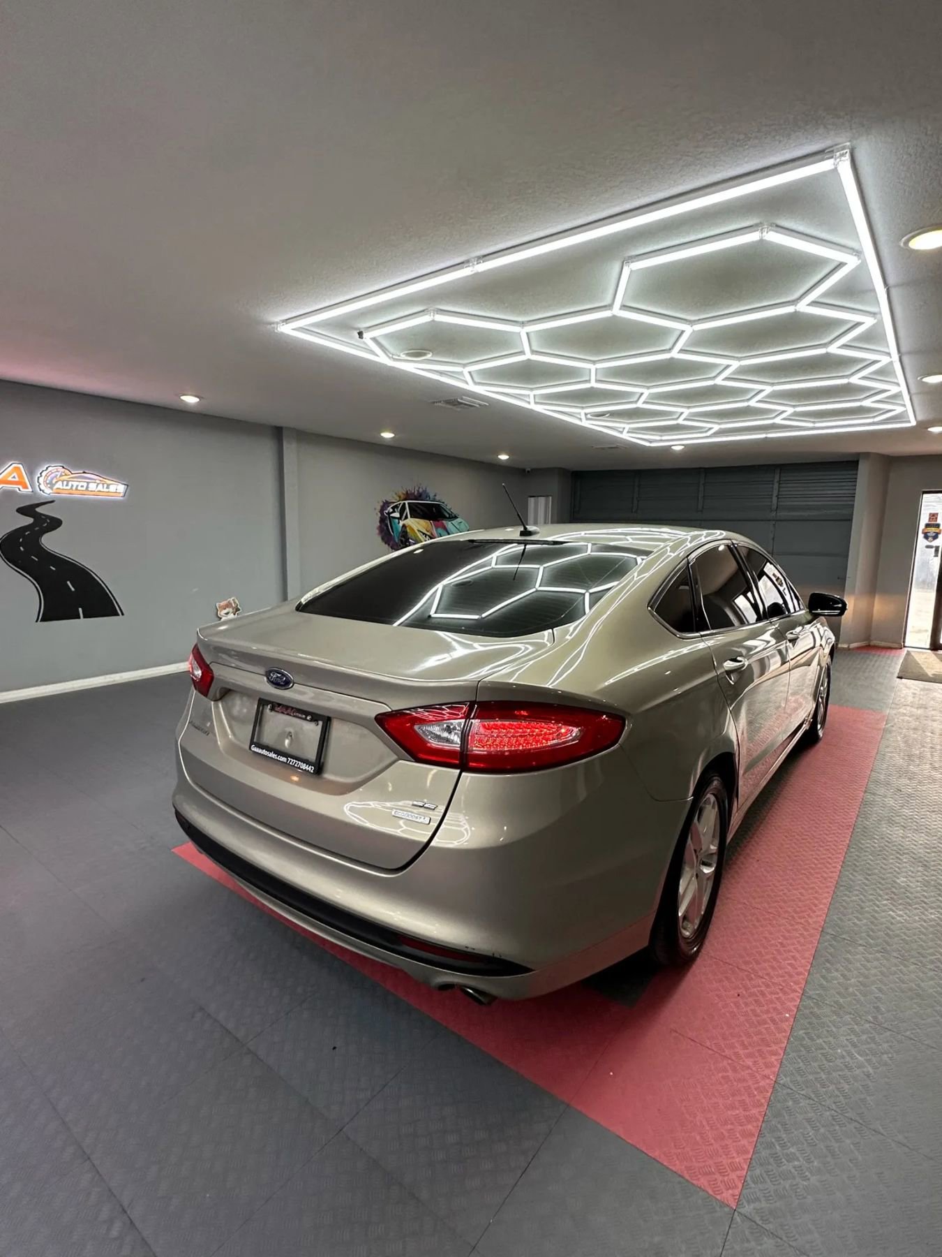 Used 2016 Ford Fusion SE image 7