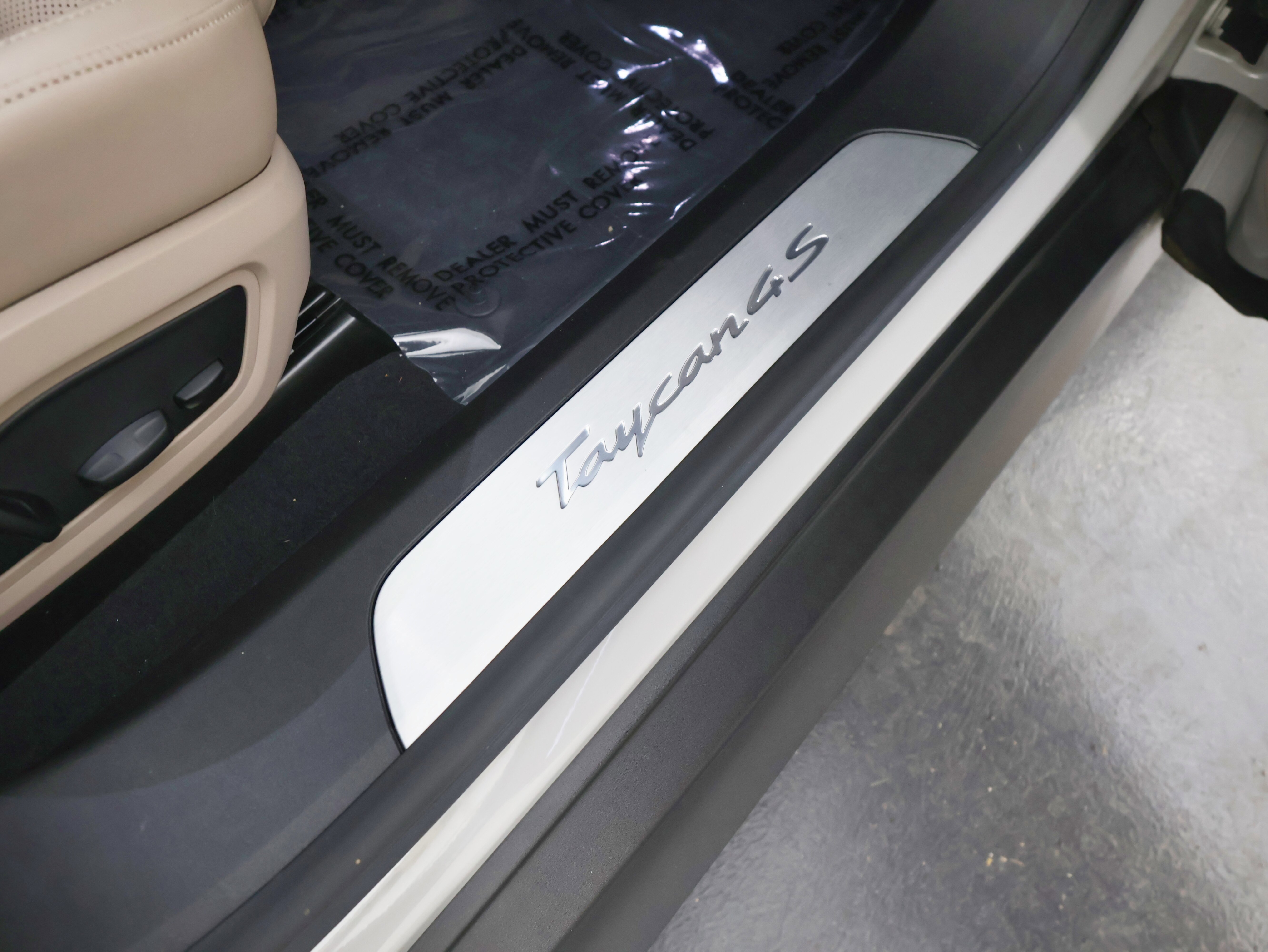 Used 2022 Porsche Taycan 4S image 50