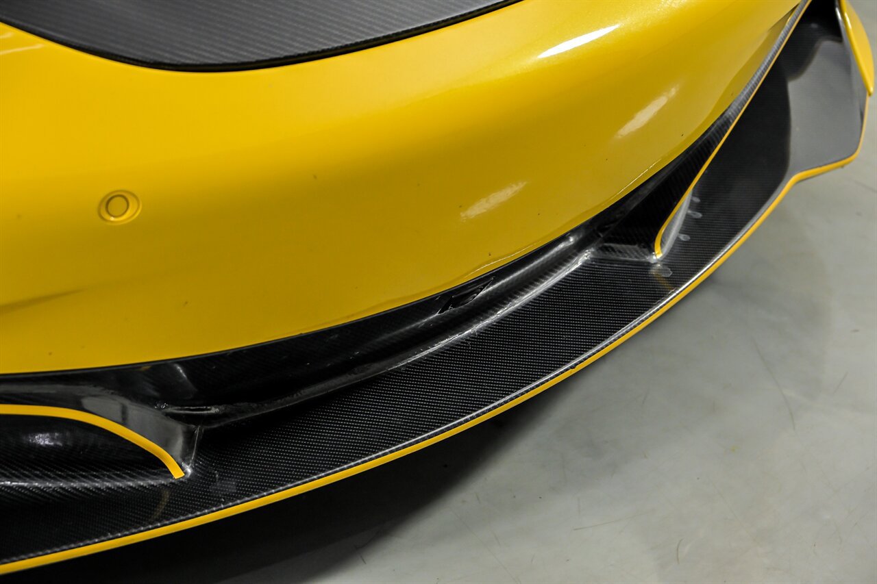Used 2018 McLaren 720S Performance RWD image 4